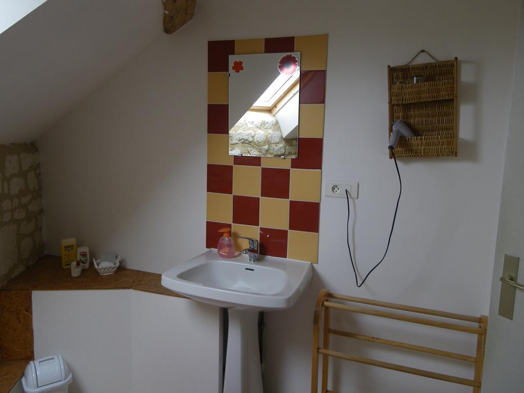 Les Caves Hotel Ambillou-Château Kamer foto